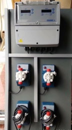 多參數檢測儀表可測PH，ORP，配加藥計量泵