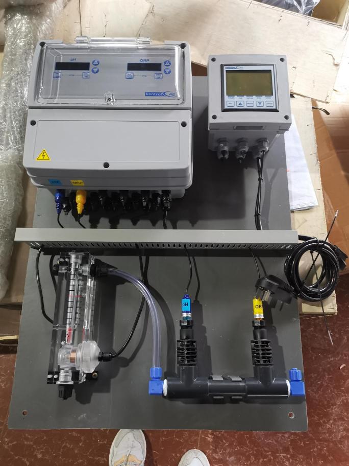 意大利SEKO西科多參數組合儀表,可同時測PH、 ORP 、余氯，壁掛式安裝，操作簡單方便，支持其他多參數訂制  游泳池、二次供水、河道檢測，污水處理