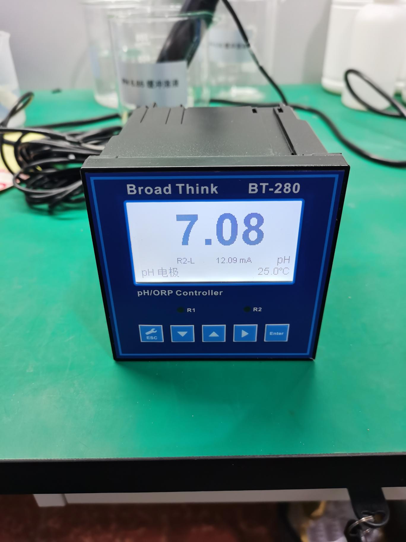 特價PH計BT-280型在線PH水質(zhì)自動分析儀